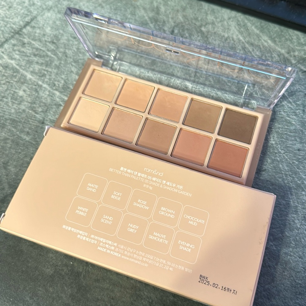Rom&nd Eyeshadow Palette 05 Shade & Shadow Garden
